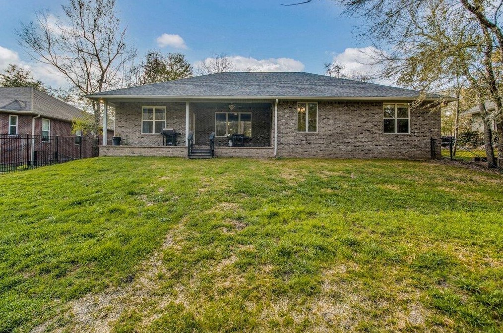 4547 Pfitzer Cir, Crestview FL  32536-2237 exterior