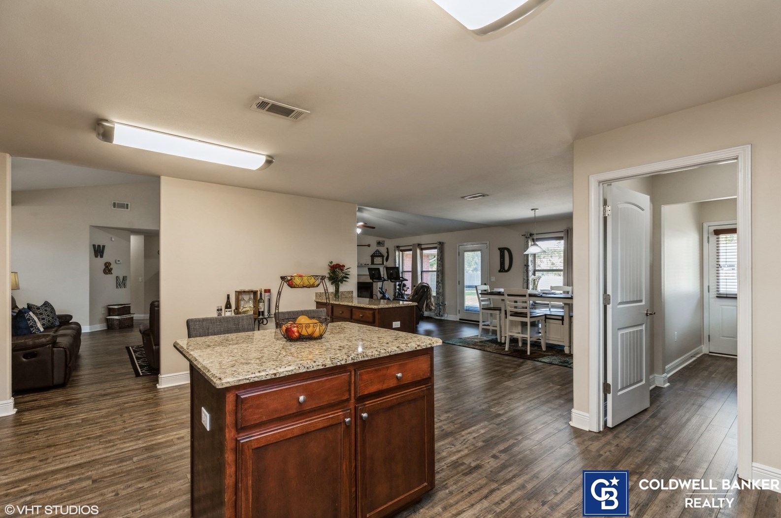 7302 Manatee St, Gulf Breeze FL  32566-7703 exterior