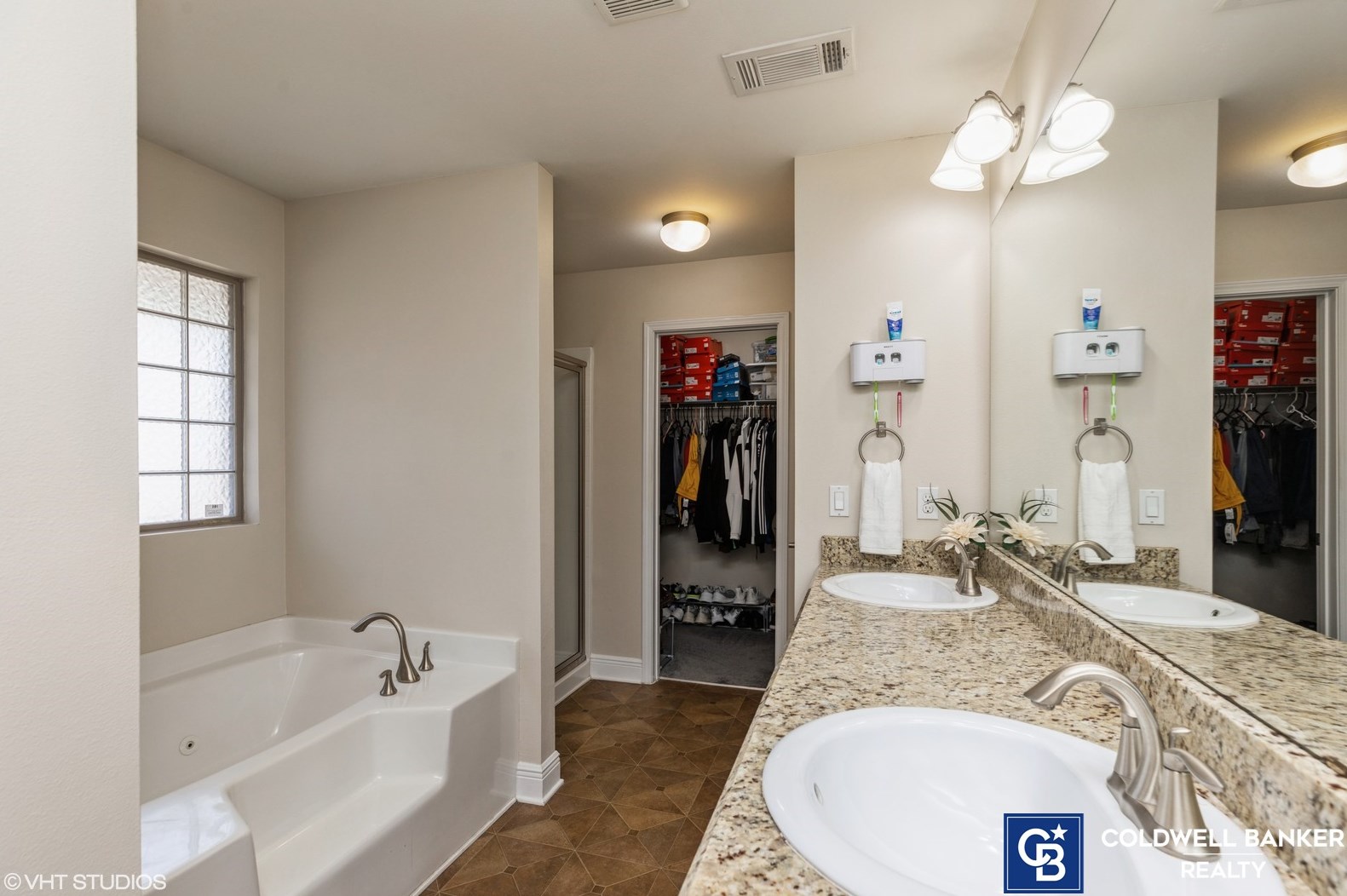 7302 Manatee St, Gulf Breeze FL  32566-7703 exterior