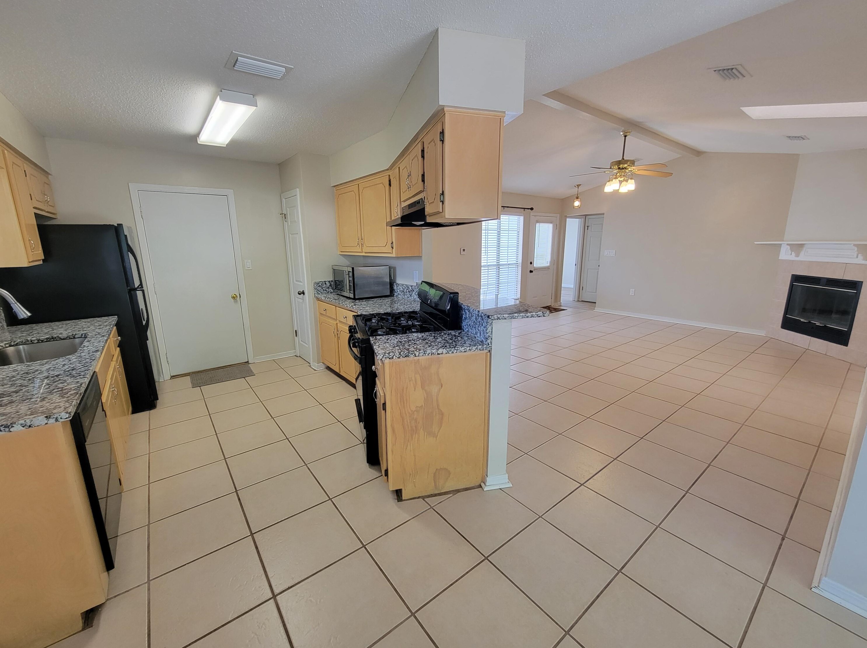 1056 Emerald Ln, Fort Walton Beach FL  32547-1478 exterior