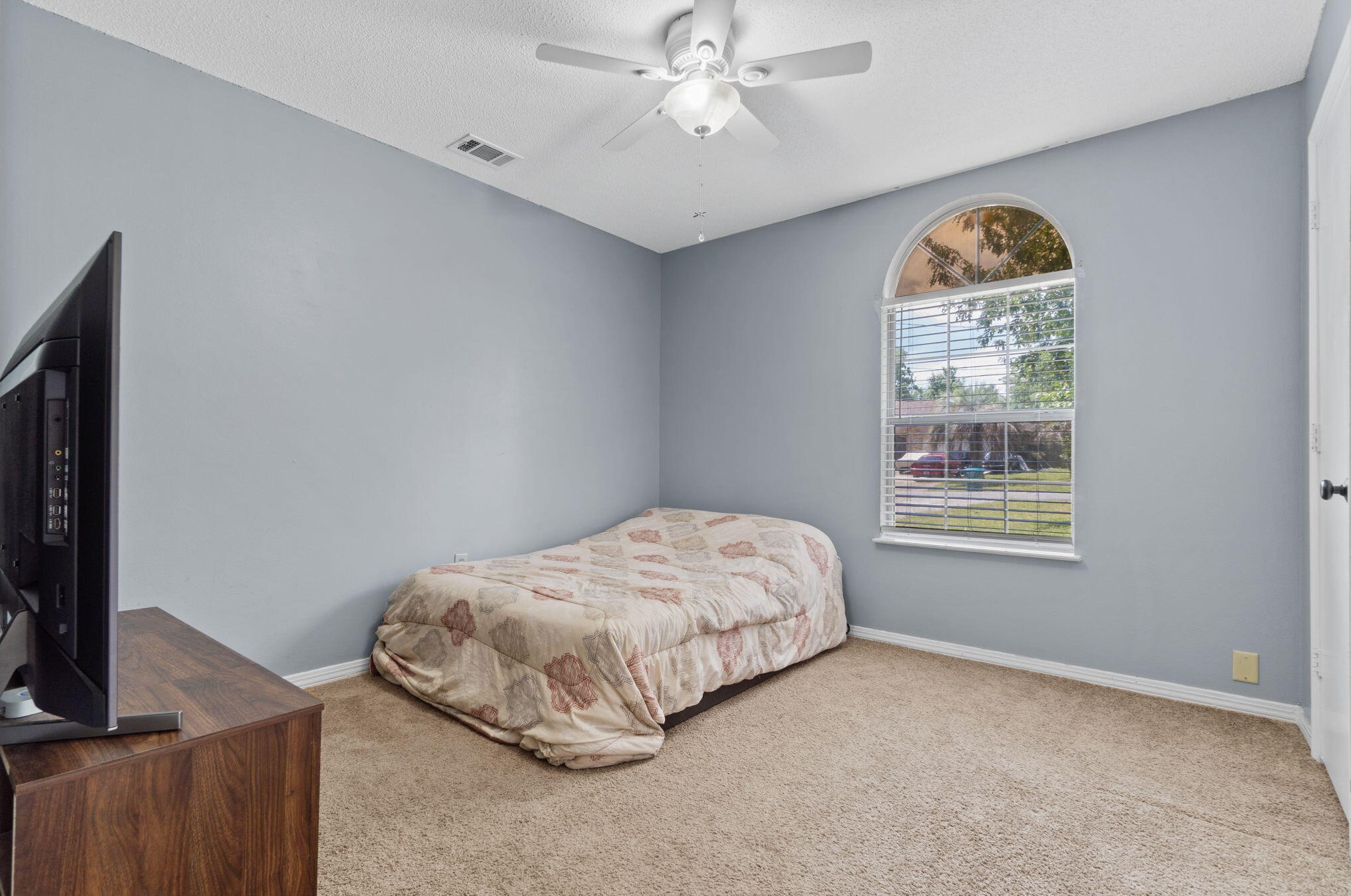 219 Grand Prix Dr, Crestview FL  32536-9296 exterior