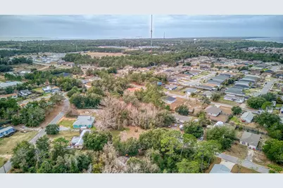 5609 Monument Court, Gulf Breeze, FL 32563 - Photo 15