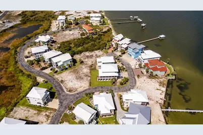 1484 Bermuda Drive, Navarre, FL 32566 - Photo 7