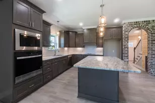 2041 Grayson Dr, Navarre, FL 32566 - Photo 5