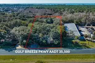 4667 Gulf Breeze Pkwy, Gulf Breeze, FL 32563 - Photo 1