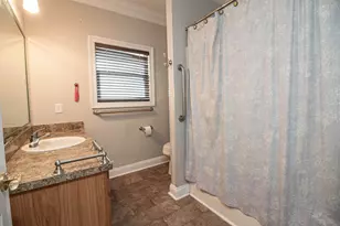 117 Bayshore Dr, Pensacola, FL 32507 - Photo 27