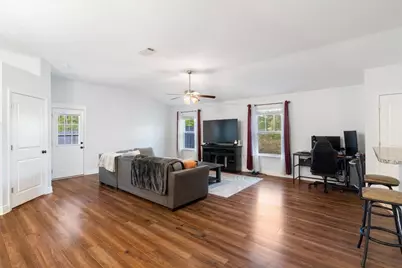 9044 Quail Roost Drive, Navarre, FL 32566 - Photo 17