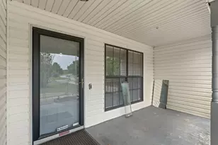 426 Brown Pl, Crestview, FL 32539 - Photo 5