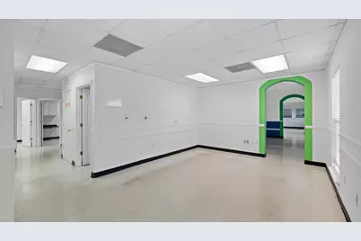 4100 S Ferdon Boulevard S #C4, Crestview, FL 32536 - Photo 5