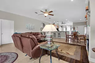 2092 Pritchard Point Dr, Navarre, FL 32566 - Photo 9