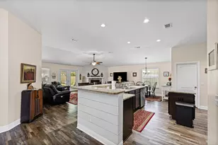 6065 Autumn Pines Cir, Pace, FL 32571 - Photo 9