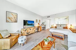 214 SW Miracle Strip Parkway SW, Fort Walton Beach, FL 32548 - Photo 1