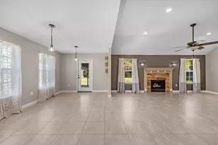 303 Patricia Ln, Fort Walton Beach, FL 32547 - Photo 15