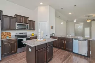 6090 Redberry Dr, Gulf Breeze, FL 32563 - Photo 3