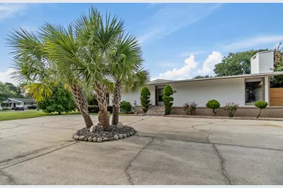 116 Julia Way, Gulf Breeze, FL 32561 - Photo 1