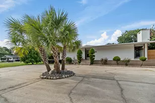 116 Julia Way, Gulf Breeze, FL 32561 - Photo 1
