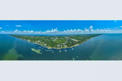 5364 Soundside Drive, Gulf Breeze, FL 32561 - Photo 3