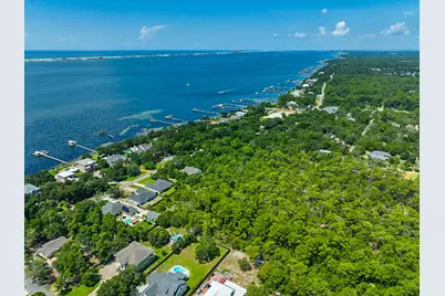 5364 Soundside Drive, Gulf Breeze, FL 32561 - Photo 9