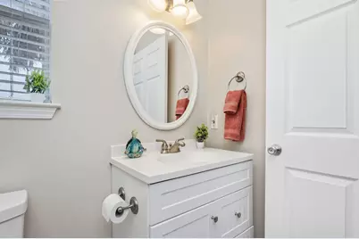 7472 Sunset Harbor Drive #APT 323, Navarre, FL 32566 - Photo 19