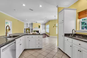 92 Chanteclaire Cir, Gulf Breeze, FL 32561 - Photo 17