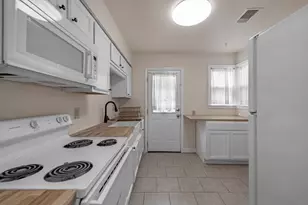 303 SE Gilliland Road SE, Pensacola, FL 32507 - Photo 11