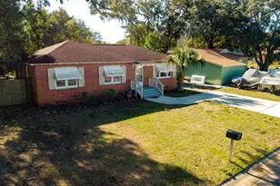 303 SE Gilliland Road SE, Pensacola, FL 32507 - Photo 3