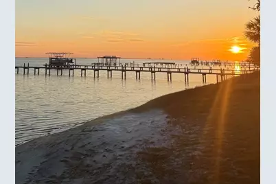 5300 Blk Soundside Drive, Gulf Breeze, FL 32563 - Photo 11