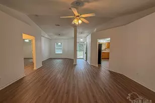 7380 Calle Ln, Navarre, FL 32566 - Photo 3