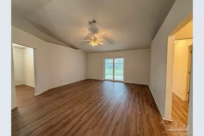 7380 Calle Ln, Navarre, FL 32566 - Photo 5