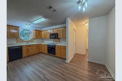 7380 Calle Ln, Navarre, FL 32566 - Photo 7