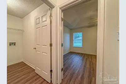 7380 Calle Ln, Navarre, FL 32566 - Photo 11