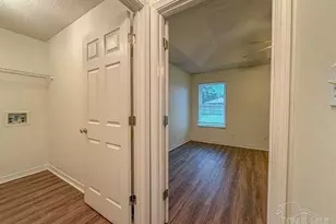 7380 Calle Ln, Navarre, FL 32566 - Photo 11