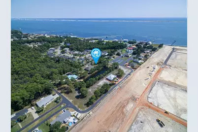 1717 E Smugglers Cove Drive E, Gulf Breeze, FL 32563 - Photo 5