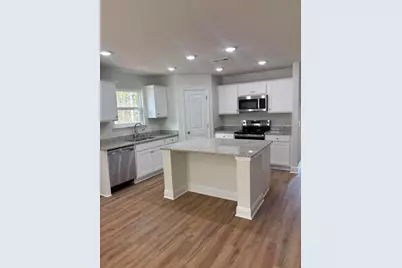 158 W Honeysuckle St W, Defuniak Springs, FL 32433 - Photo 5