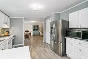 2539 Andorra St, Navarre, FL 32566 - Photo 11