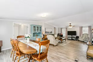 2539 Andorra St, Navarre, FL 32566 - Photo 5