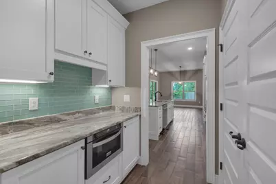 7233 Siesta Street, Navarre, FL 32566 - Photo 9