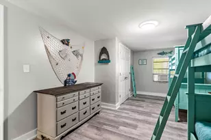 8520 Gulf Blvd, Navarre, FL 32566 - Photo 17