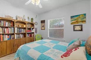 2212 Hadleigh Hills Ct, Navarre, FL 32566 - Photo 11