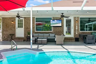 6985 Flintwood St, Navarre, FL 32566 - Photo 11