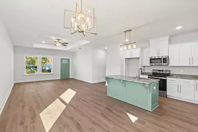 8401 Segura Street, Navarre, FL 32566 - Photo 9