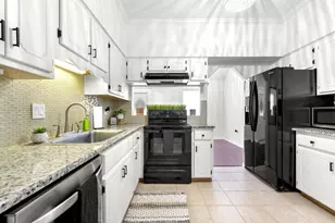 646 Emerald Ln, Fort Walton Beach, FL 32547 - Photo 9