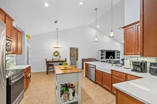 2792 Grand Bay Ct, Navarre, FL 32566 - Photo 23