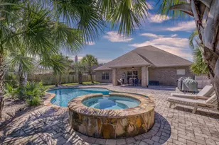 2792 Grand Bay Ct, Navarre, FL 32566 - Photo 3