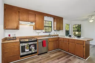 1328 Tiger Ln, Gulf Breeze, FL 32563 - Photo 5