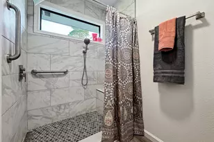 1328 Tiger Ln, Gulf Breeze, FL 32563 - Photo 17