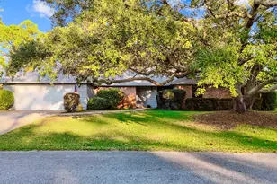 1328 Tiger Ln, Gulf Breeze, FL 32563 - Photo 35