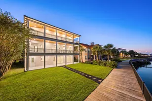 28 Baybridge Dr, Gulf Breeze, FL 32561 - Photo 139