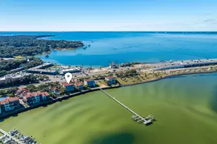 28 Baybridge Dr, Gulf Breeze, FL 32561 - Photo 155