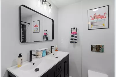 216 N B Street N, Pensacola, FL 32502 - Photo 13